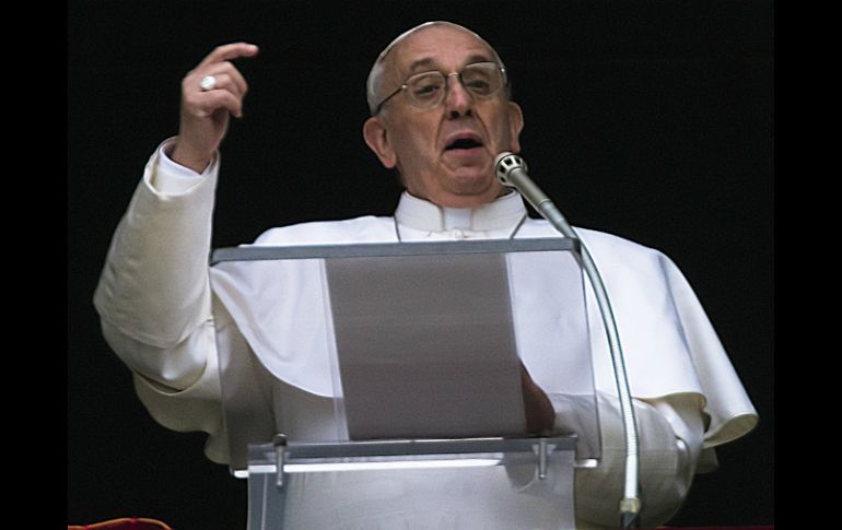 Federico Lombardi destaca que es posible que el nuevo Pontífice no haya tenido tiempo aún de leer el informe. ARCHIVO /