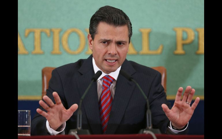Enrique Peña Nieto envía al Senado de la República las cinco ternas de aspirantes a ocupar un lugar en la Junta de gobierno del INEE. ARCHIVO /