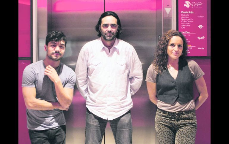 Christian Vázquez, Carlos Bolado y Claudette Maillé promueven en Guadalajara el filme ''Tlatelolco: Verano del 68''. EL INFORMADOR /