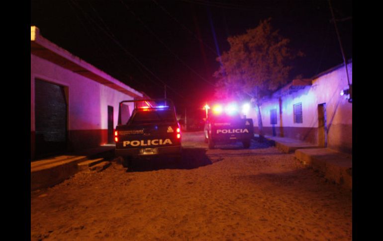 Elementos de la Policía Federal y del Ejército Mexicano acuden al lugar en busca de los agresores, pero no logran localizarlos. ARCHIVO /