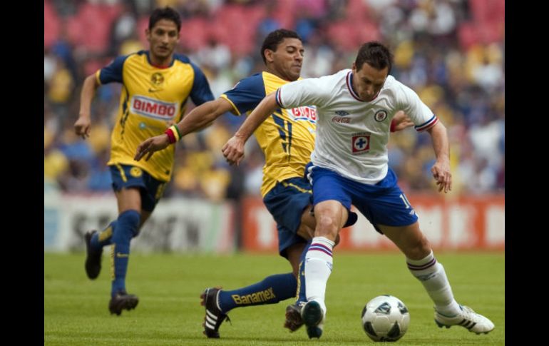 El primer partido se llevará a cabo el jueves en el Estadio Azul, mientras que el juego definitivo, en el Estadio Azteca el 26 de mayo. ARCHIVO /