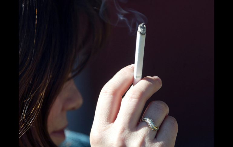 Según el Consejo Estatal Contra las Adicciones, es a los 12 años de edad cuando se inicia un fumador en Jalisco. ARCHIVO /