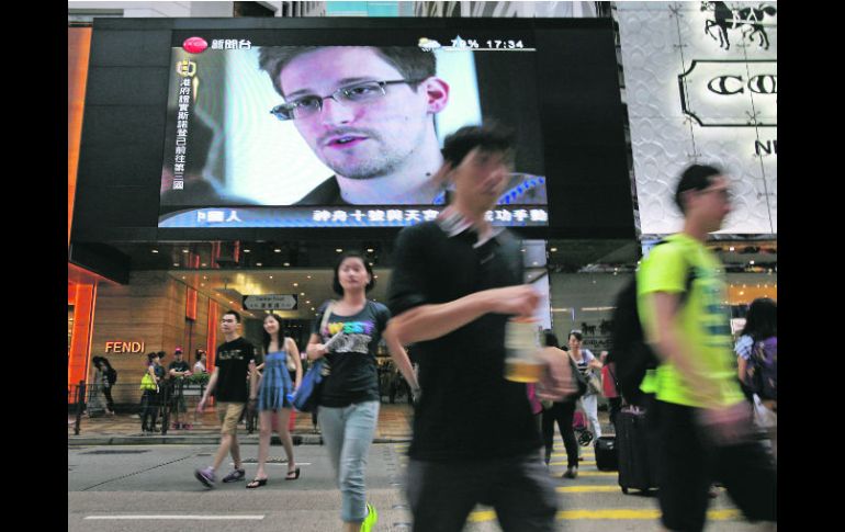 En su estancia en Hong Kong, el ex analista de la CIA, Edward Snowden, salió a la luz como el denunciante del espionaje estadounidense. AP /