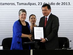Osorio Chong y Napolitano presentan el acuerdo de seguridad fronteriza. EFE /