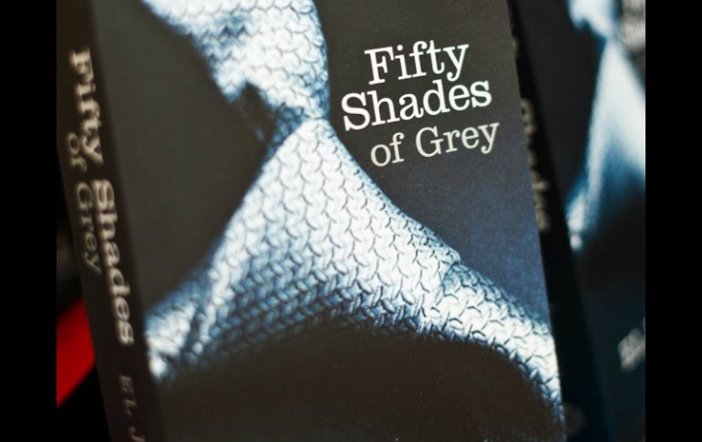 El libro describe el uso de esposas y vendas en los ojos durante las relaciones sexuales. AFP /