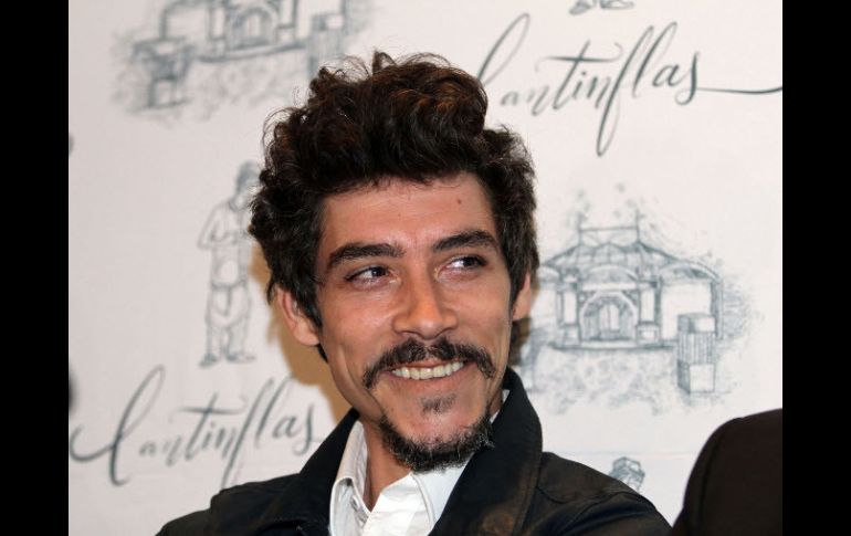 Óscar Jaenada, tras cinco meses de ser ''Mario Moreno'' y ''Cantinflas'' ahora debe volver a ser él mismo. ARCHIVO /