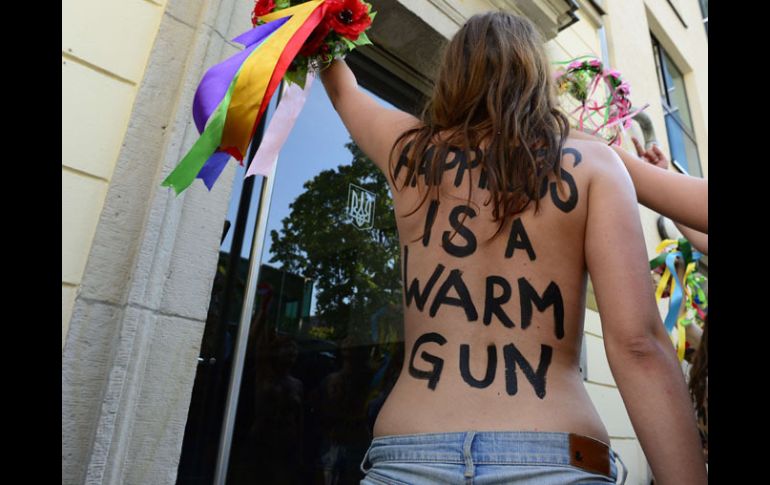 Las activistas de Femen se han hecho famosas en todo el mundo por sus provocadoras acciones en topless. ARCHIVO /
