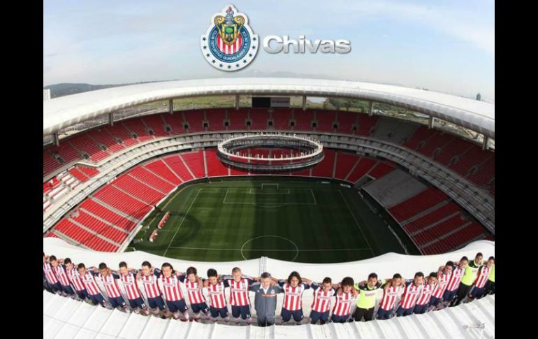 Una foto alejada de la típica postal de un equipo de futbol. CORTESÍA CHIVAS  /