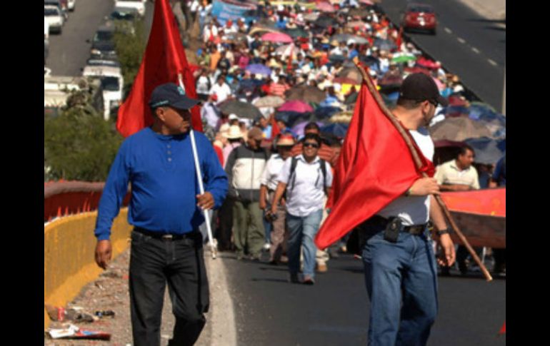 Las movilizaciones se dan en apoyo a los manifestantes de la CNTE en la Ciudad de México. ARCHIVO /