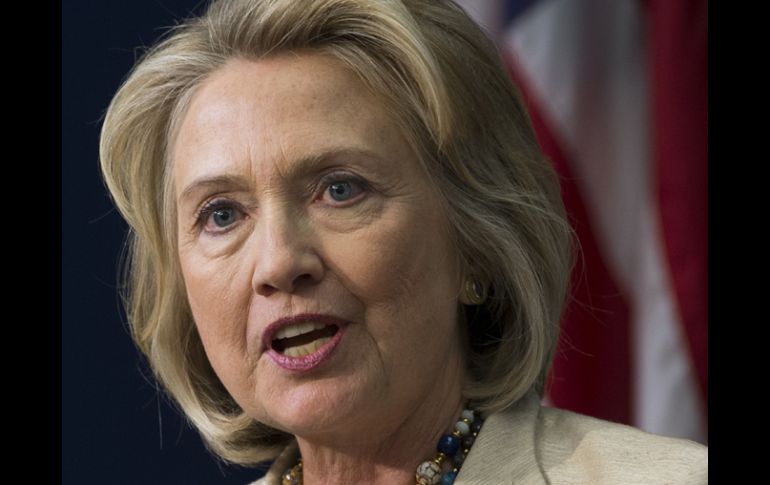 Hillary Clinton admitió que debate consigo misma sobre una eventual candidatura a la Casa Blanca en 2016. AFP /