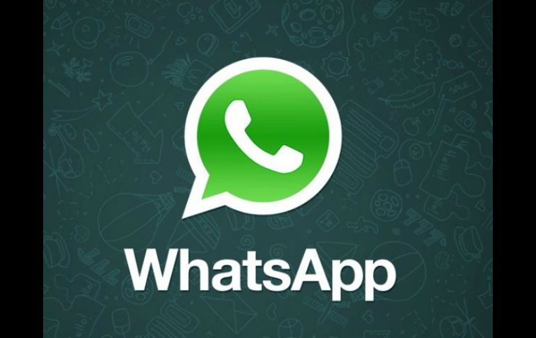 A pesar de ser una efectiva aplicación para comunicarse, WhatsApp también ha terminado con la relaciones de pareja. ESPECIAL /