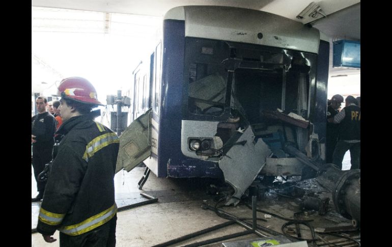 El tren chocó en la misma estación de Buenos Aires donde 52 personas murieron en un accidente similar el año pasado. EFE /