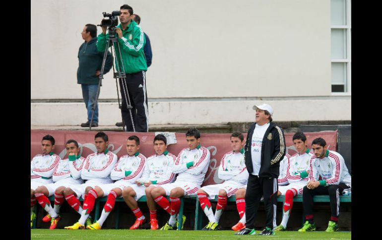 De cara a la serie de repechaje, la Selección mexicana se prepara con Miguel Herrera en el Centro de Alto Rendimiento. MEXSPORT /