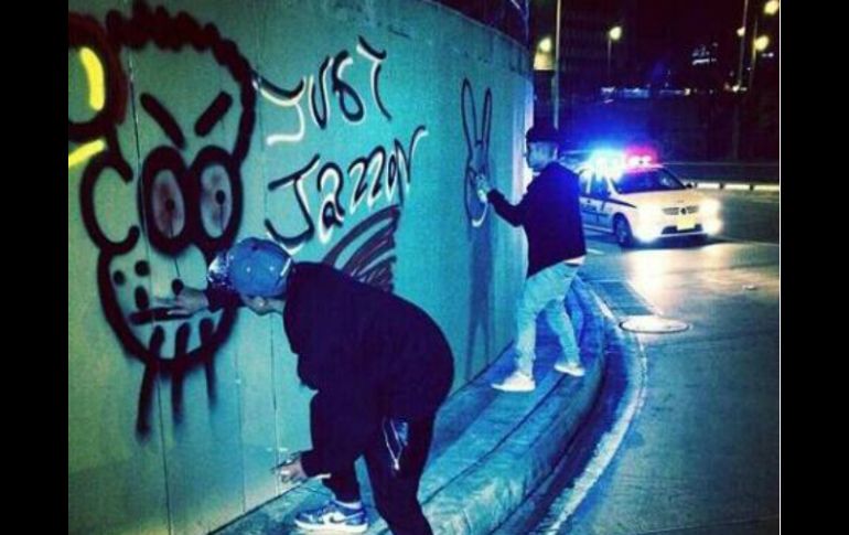 Bieber pudo obtener un permiso para hacer graffitis, pues esta actividad es objeto de amonestación en Colombia. ESPECIAL /