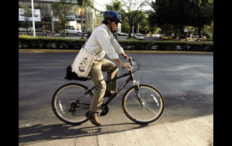 En el país, 37 por ciento de los mexicanos cuenta con una bicicleta. ARCHIVO /