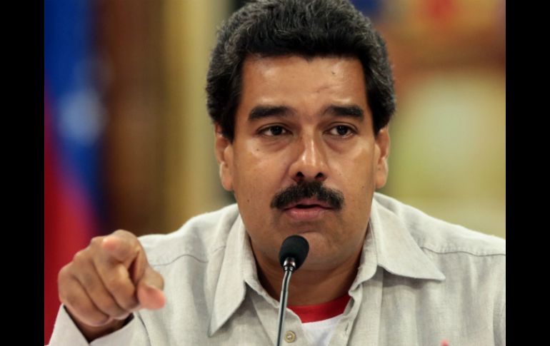 Nicolás Maduro asegura que la derecha pretende manipular y monopolizar las redes sociales y las nuevas formas de comunicación. ARCHIVO /