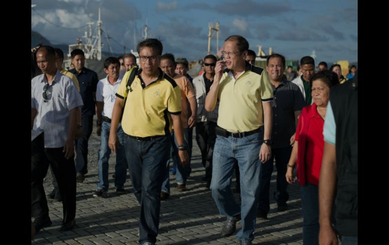 Aquino reconoció que existen problemas logísticos para entregar la ayuda humanitaria. AFP /