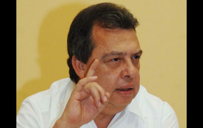 Ángel Aguirre recibió carta de renuncia de su encargado de la policía. ARCHIVO /
