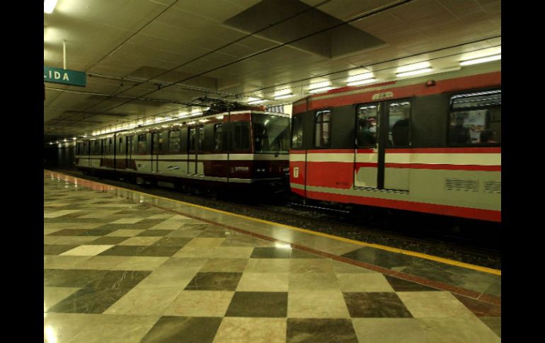 Existe el proyecto de ampliar todas las estaciones de la Línea 1 del Tren Ligero. ARCHIVO /