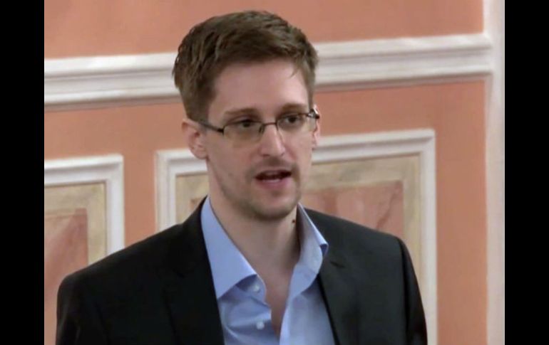Snowden encara cargos graves en EU después de que reveló un programa masivo de vigilancia de la NSA. ARCHIVO /