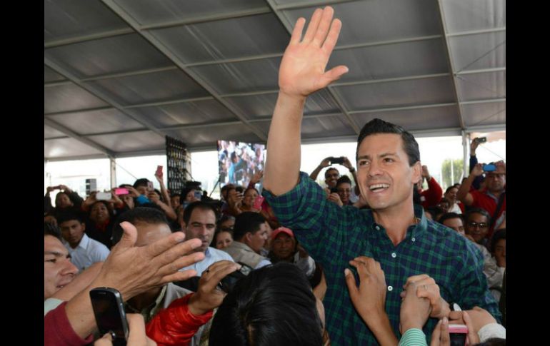 Peña Nieto afirma que el mundo ha aprendido a combatir la influenza. Foto: Facebook. ESPECIAL /