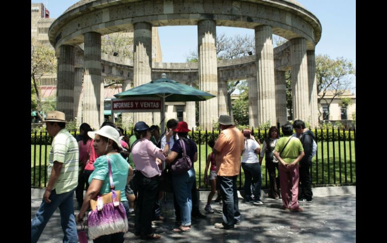 La OVC prepara una nueva edición de una guía turística y cultural de Guadalajara. ARCHIVO /