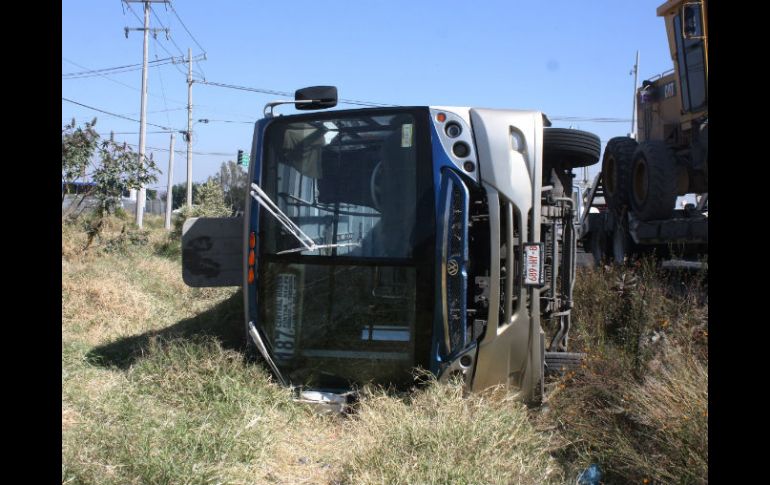 En el último accidente del transporte estuvo involucrada una unidad de la ruta 187 que volcó en Tlajomulco. ARCHIVO /