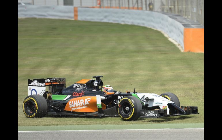 Pérez está poniendo a punto su VJM07 de Force India, para tener una buena temporada. EFE /
