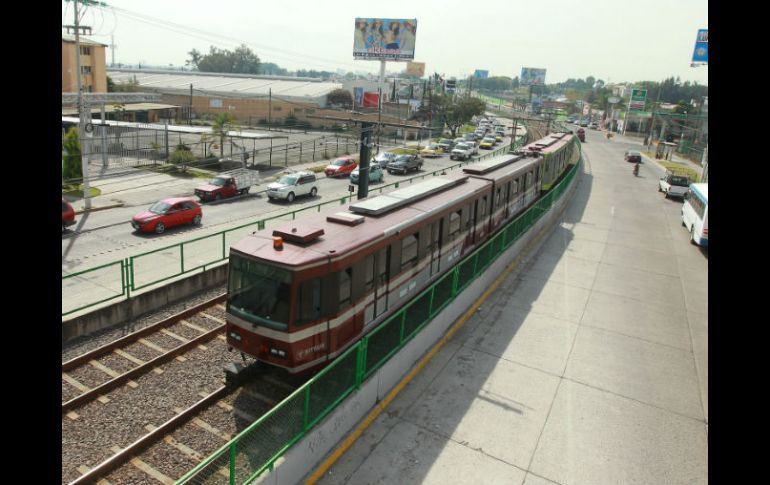 Para este 2014 hay mil 392 millones de pesos de la federación etiquetados para la construcción de la nueva línea de Tren Ligero. ARCHIVO /