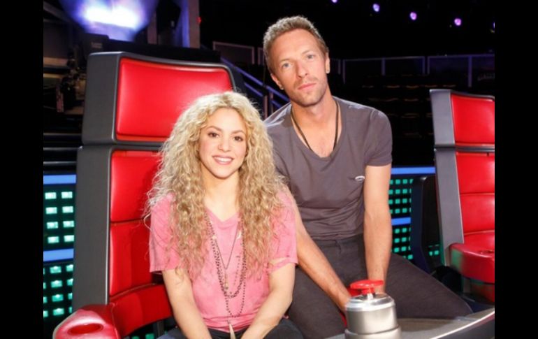 Shakira, es una de las couch con las que Chris Martin guiará a los participantes durante la competencia. ESPECIAL /