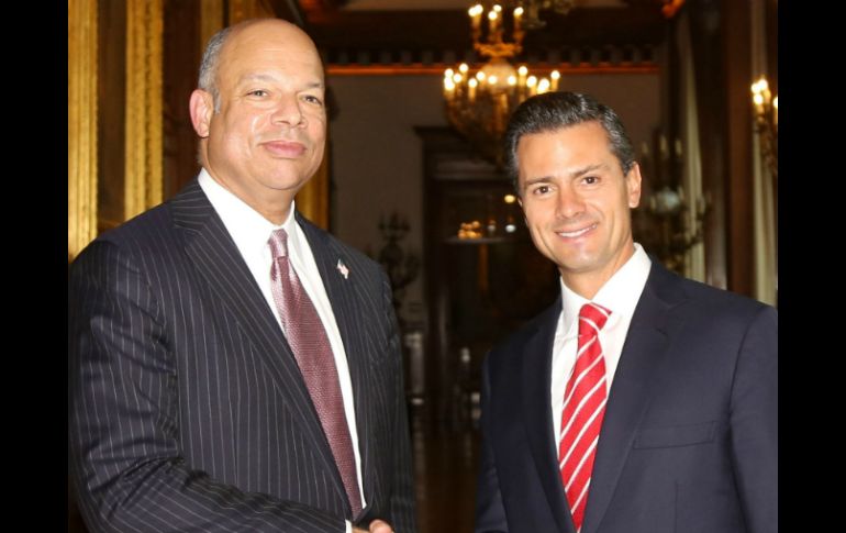 Enrique Peña Nieto recibe a Jeh Johnson en Palacio Nacional. EFE /