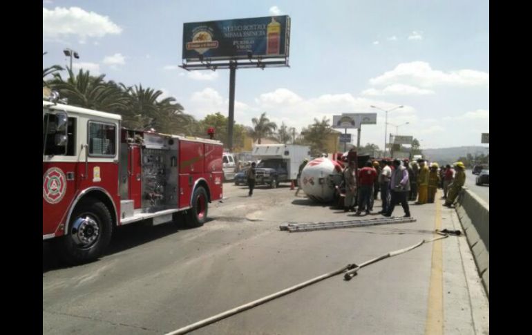 El accidente complicó la circulación en el sentido hacia Guadalajara.  /