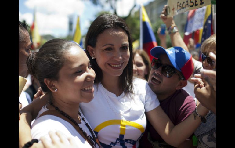 Sobre la destitución de María Corina Machado, Henrique Capriles asegura que sistema de administración de justicia venezolano no sirve. AFP /