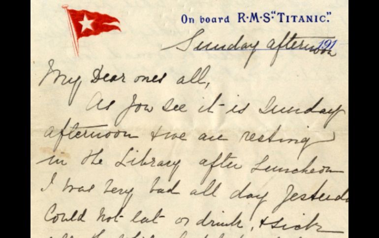 La correspondencia muestra el logotipo de la bandera White Star Line, propietaria del Titanic. AFP /