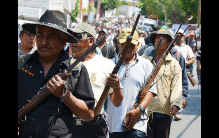 Ayer grupos de autodefensa ingresaron al municipio de Jiquilpan bajo la consigna de encontrar a Servando Gómez Martínez, 'La Tuta'. ARCHIVO /