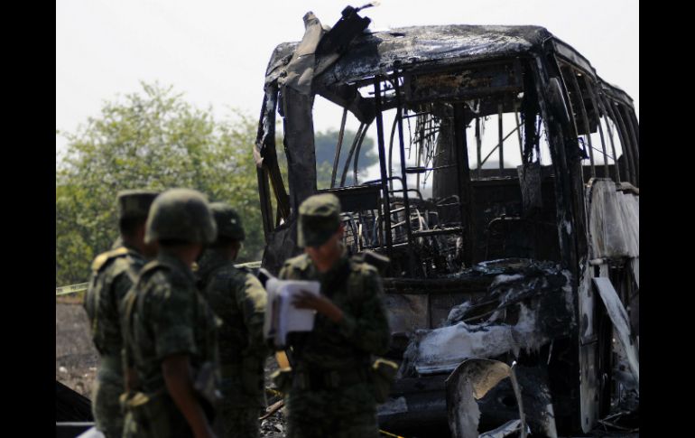 El choque entre el autobús y un tráiler mal estacionado deja 36 muertos y cuatro heridos. AFP /