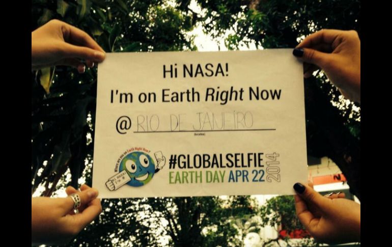 Las fotografías pueden ser enviadas a la NASA por medio de redes sociales con el hashtag #GlobalSelfie. ESPECIAL /