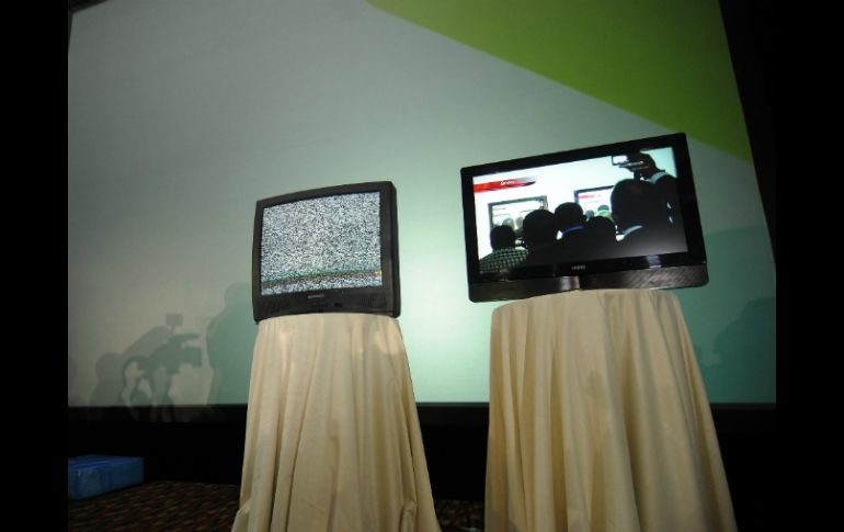 La dependencia entregará televisores digitales como parte del programa del apagón analógico. ARCHIVO /
