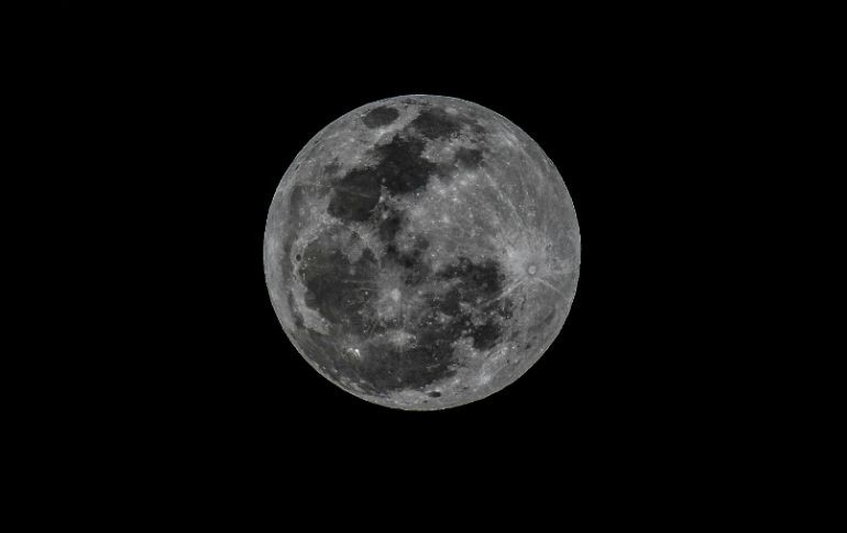 La Luna podría ser una mezcla de restos de la Tierra y de Theia. ARCHIVO /