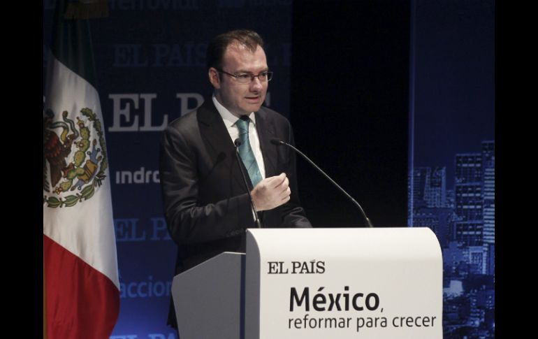'Las reformas eliminan barreras, frenos y cuellos de botella que limitan el crecimiento económico de México' afirma el secretario. EFE /