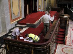 Preparativos en el Congreso de los Diputados para el acto de proclamación de Felipe VI que tendrá lugar el 19 de junio. EFE /