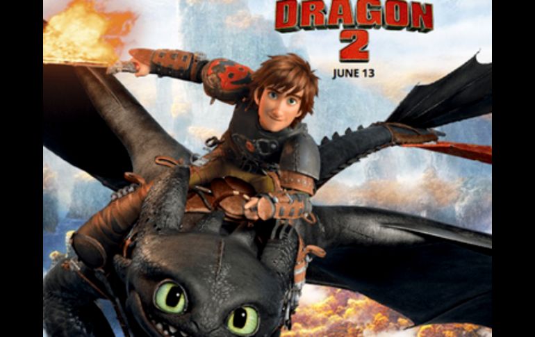 En la película, 'Hipo' y 'Chimuelo' comparten divertidas aventuras con dragones. ESPECIAL /