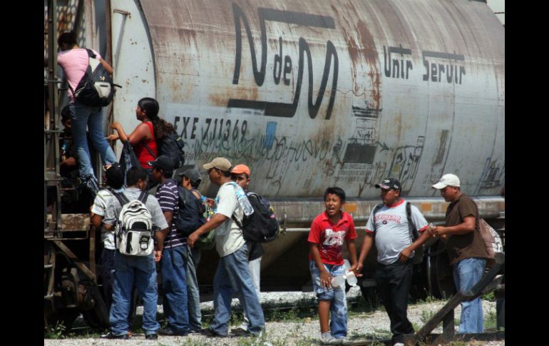 La mujer detenida trasladaba ilegalmente a Estados Unidos a ocho hondureños, entre ellos cinco menores de edad, y tres mujeres. ARCHIVO /