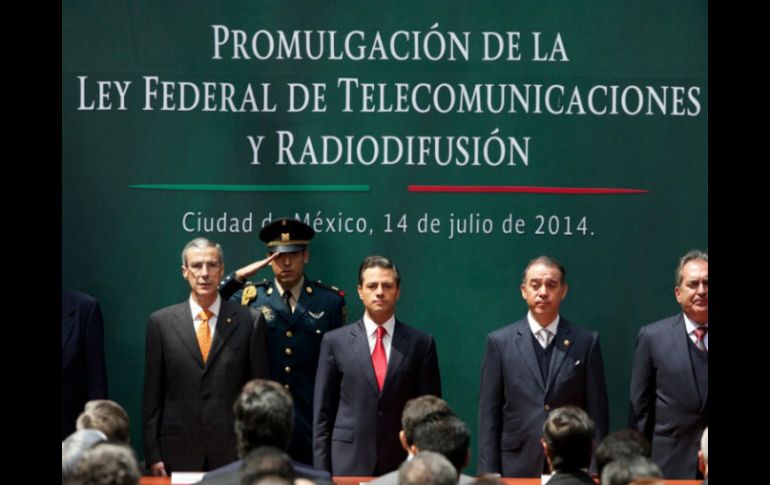 El Presidente Enrique Peña Nieto promulga la Ley Federal de Telecomunicaciones y Radiodifusión, este lunes. SUN /