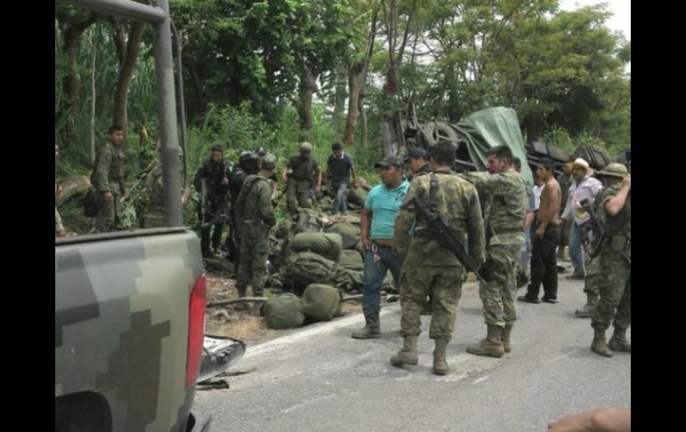 Los soldados se dirigían a una zona militar del estado de Chiapas cuando ocurrió el accidente. TOMADA DE @RLupixxG  /