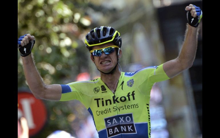 Michael gana en el primero de los tres días en que correrá los Pirineos. AFP /