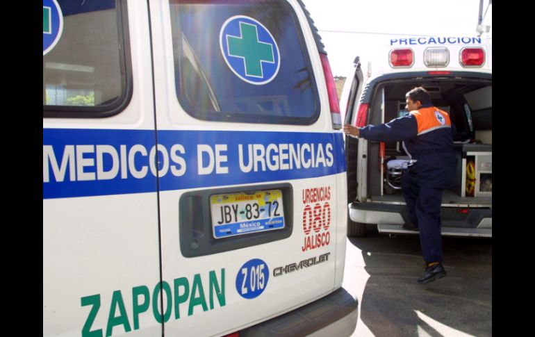Trece de las víctimas fueron trasladadas en ambulancias de la Cruz Roja y Verde. ARCHIVO /