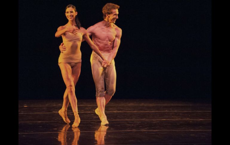 La primera bailarina del Ballet Estatal de Berlín, Elisa Carrillo, inaugura el Festival 'MEX I AM'. EFE /