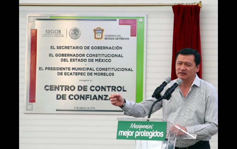 Osorio Chong destaca la labor del secretario de Educación. NTX /