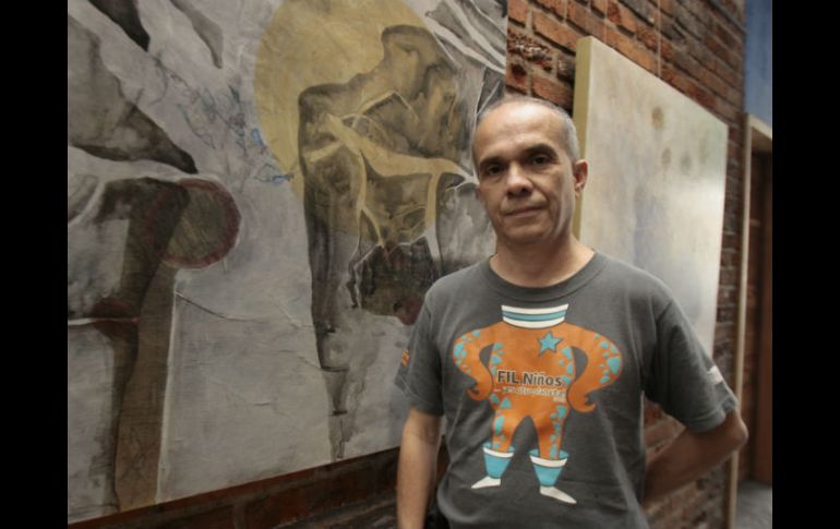 El pintor y diseñador radica en Guadalajara trabajado en revistas y suplementos culturales.  /
